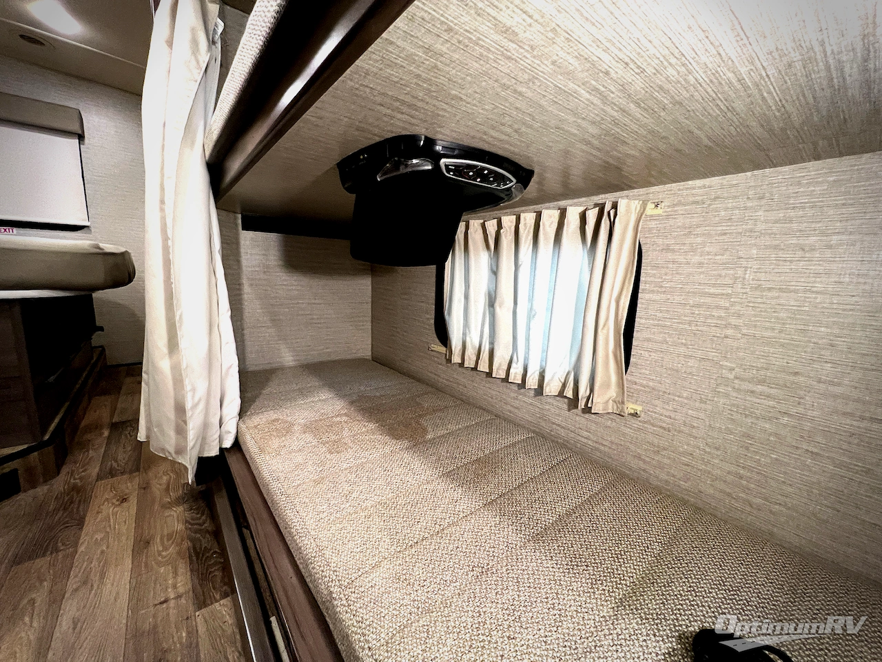 2020 Winnebago Vista 31B Photo 35