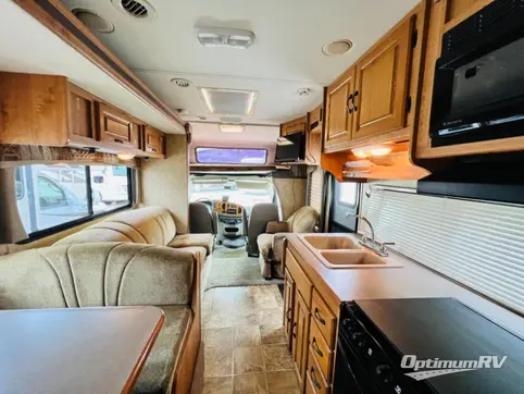 2008 Coachmen Freedom Express 31SS RV Photo 2