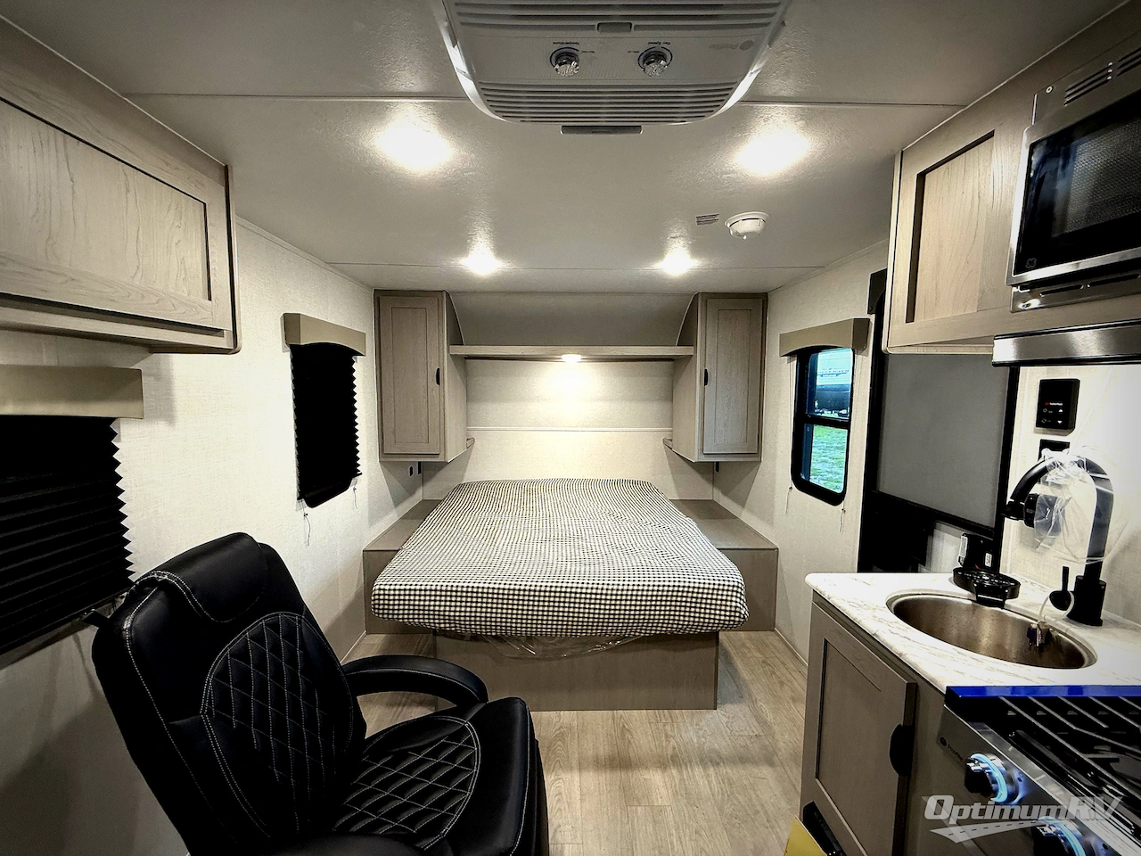2026 Forest River Viking 4K Series 18FQ Photo 5