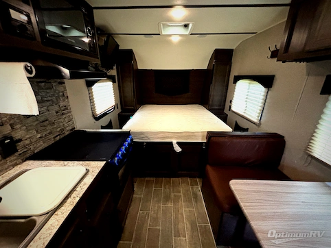 2021 Sunset Park Sun-Lite 18RD RV Photo 2