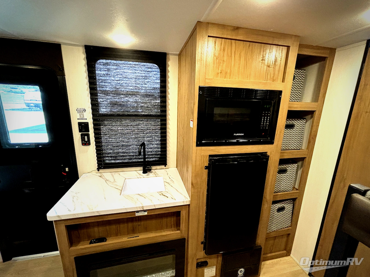 2025 Forest River Cherokee Wolf Pup 16EV Photo 7