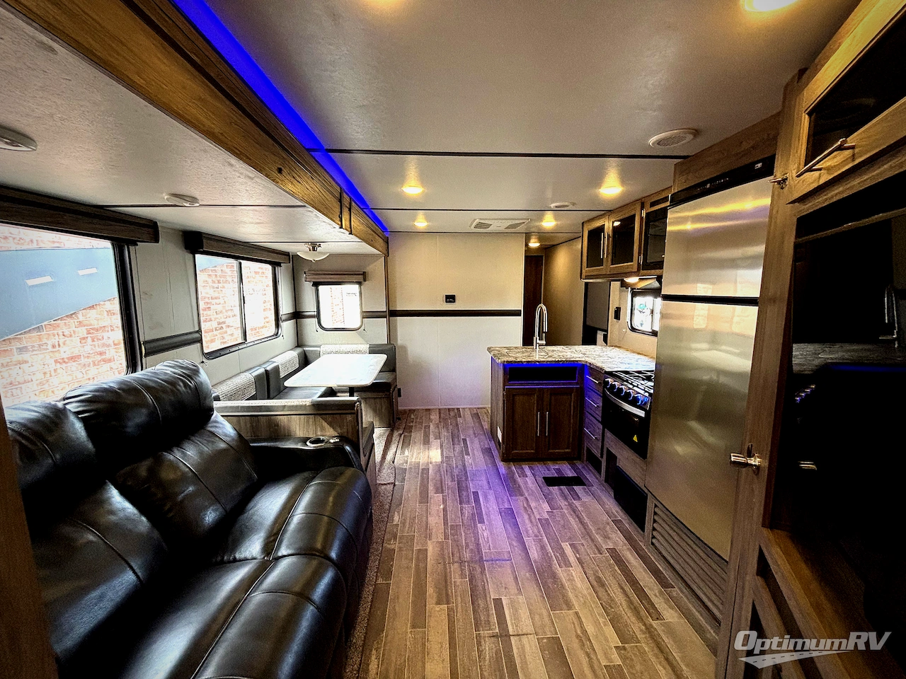 2020 CrossRoads Zinger ZR299RE Photo 6