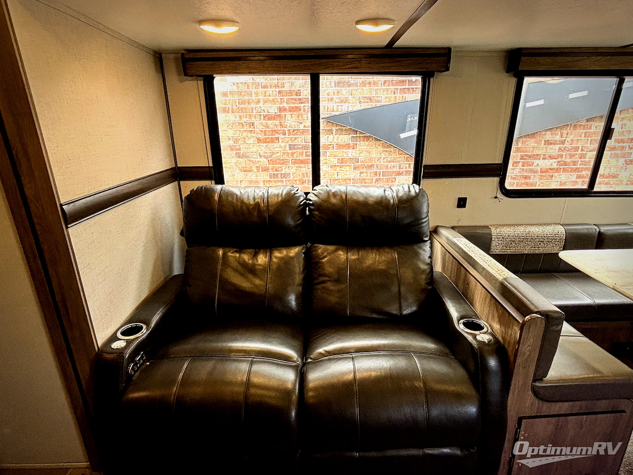 2020 CrossRoads Zinger ZR299RE Photo 7