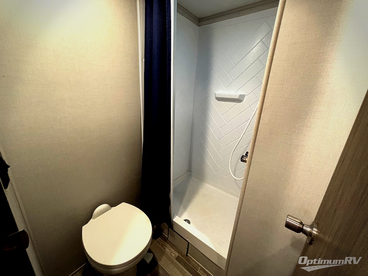 2020 CrossRoads Zinger ZR299RE Photo 16