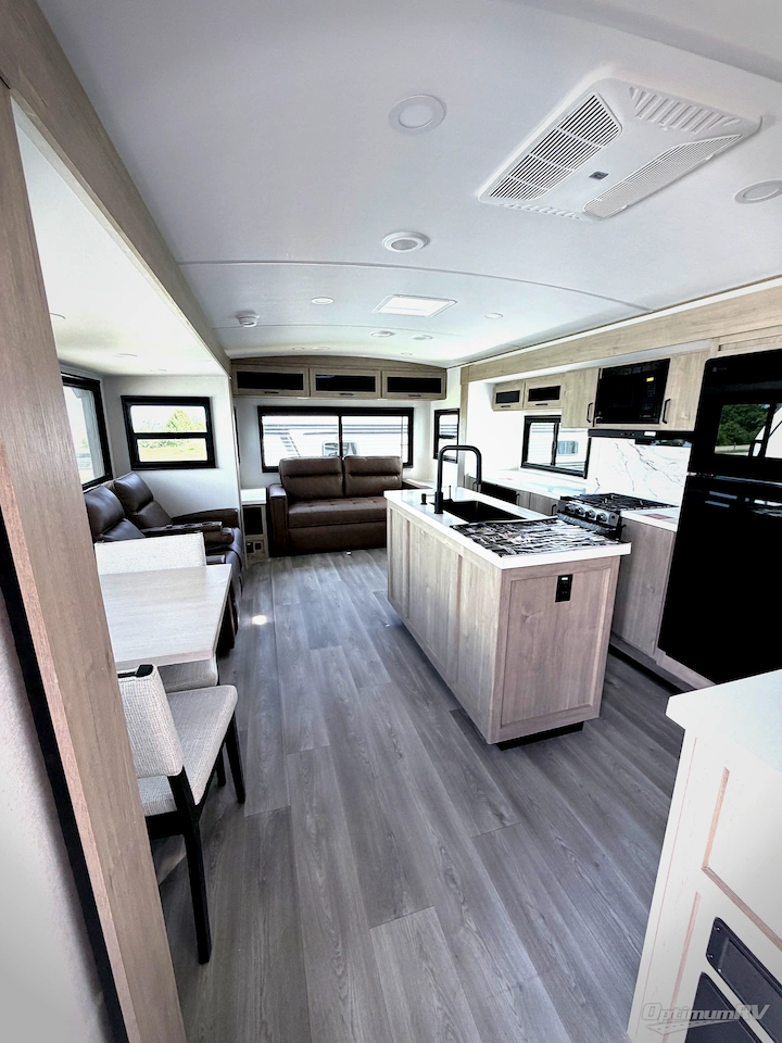 2026 Grand Design Imagine 2970RL Photo 5