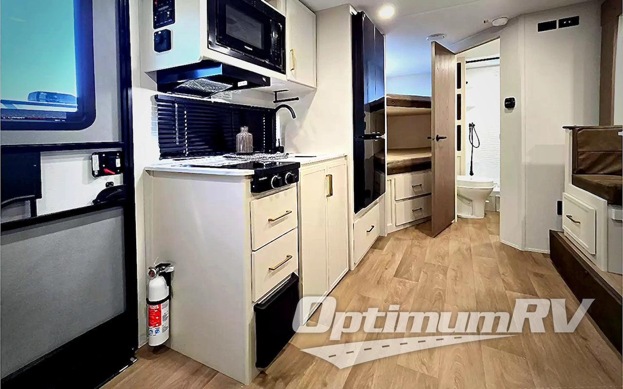 2027 Grand Design Transcend One 161BH Photo 5