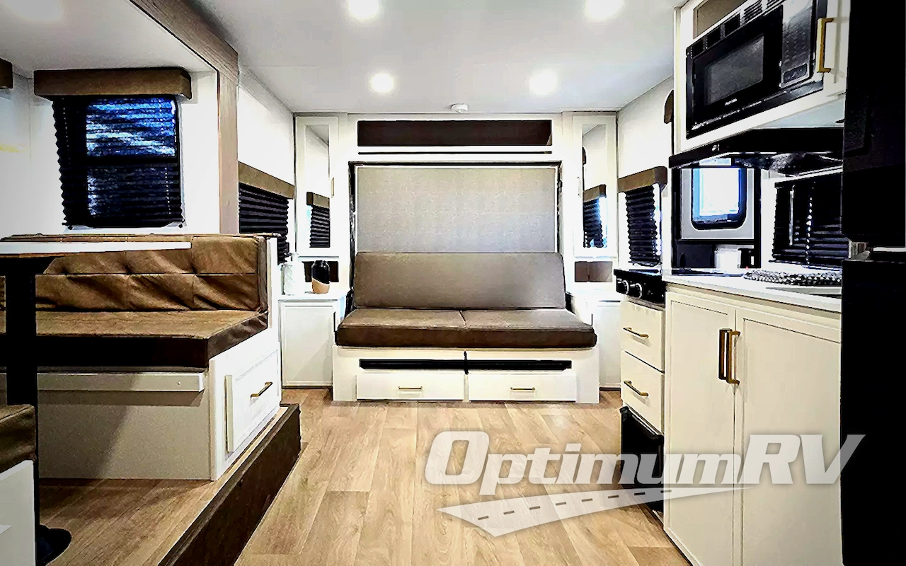 2027 Grand Design Transcend One 161BH Photo 6