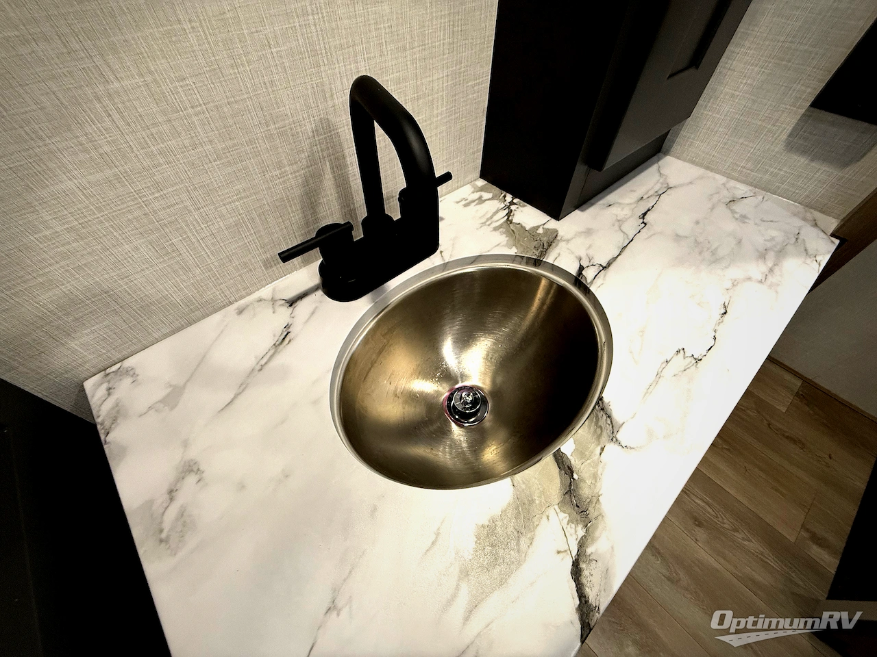 2025 KZ Durango 281RKD Photo 19