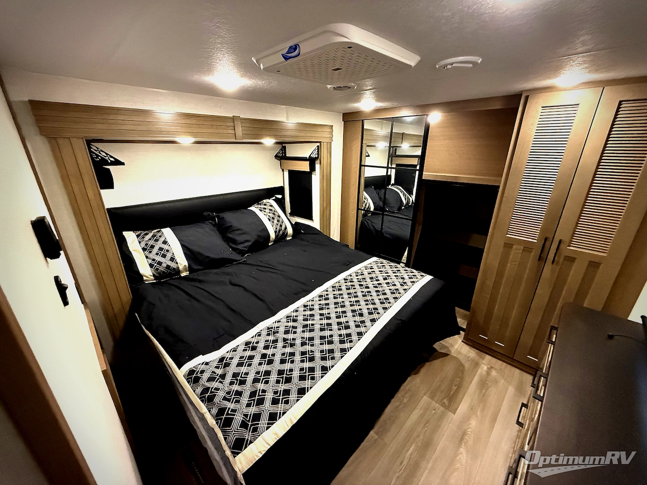 2025 KZ Durango 281RKD Photo 20