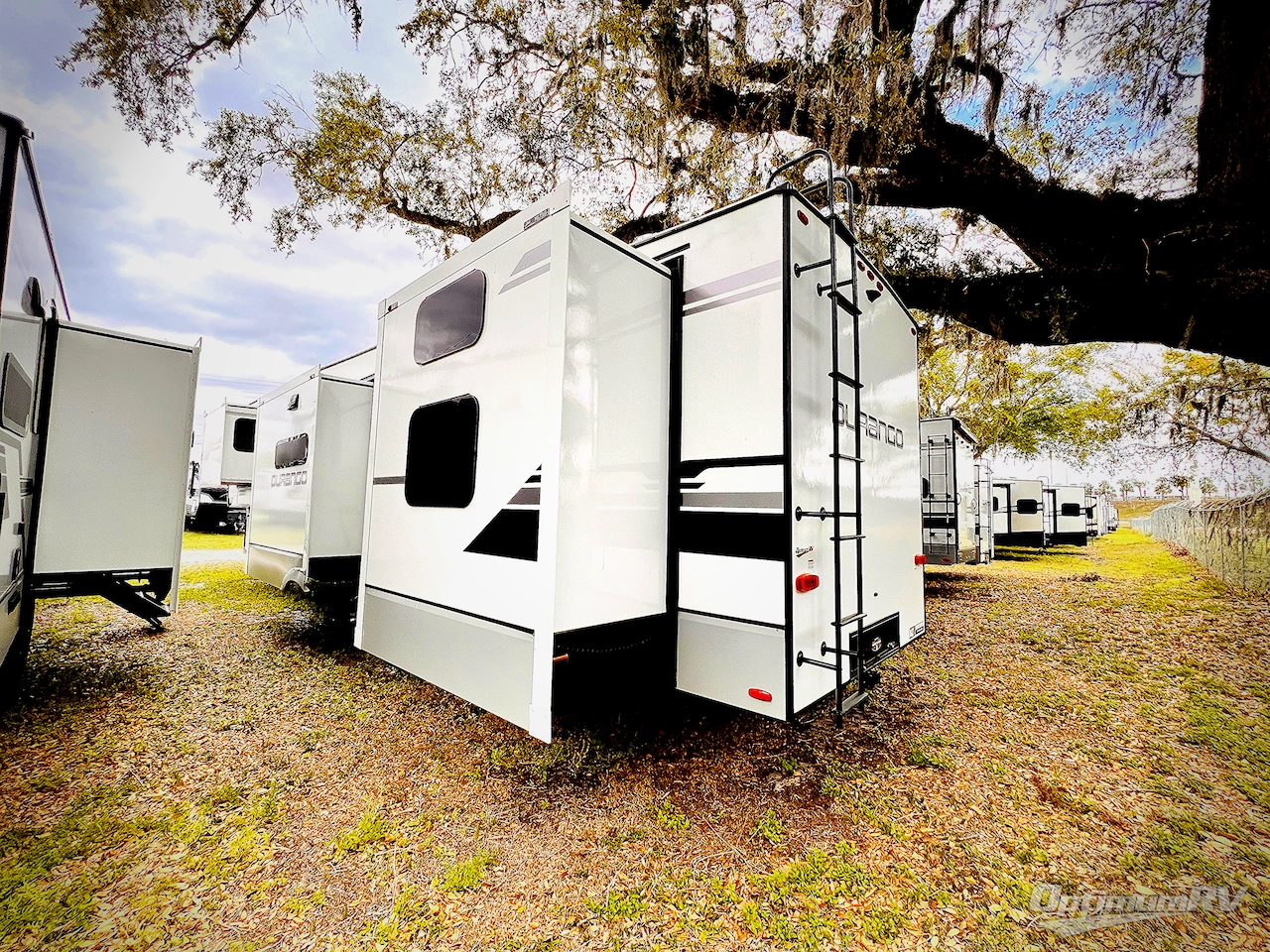 2025 KZ Durango D348BHF Photo 2