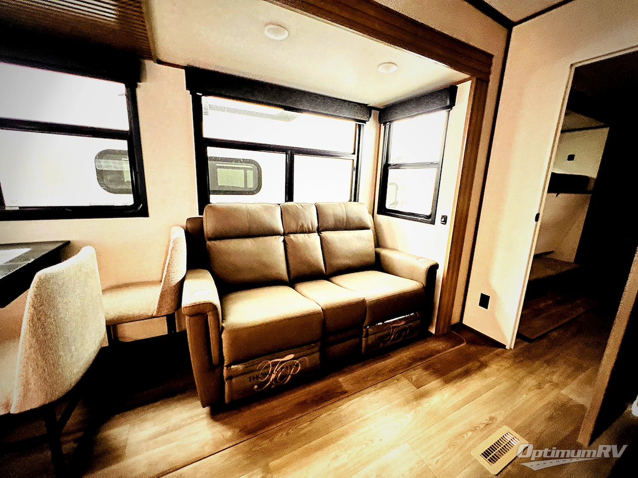 2025 KZ Durango D348BHF Photo 5