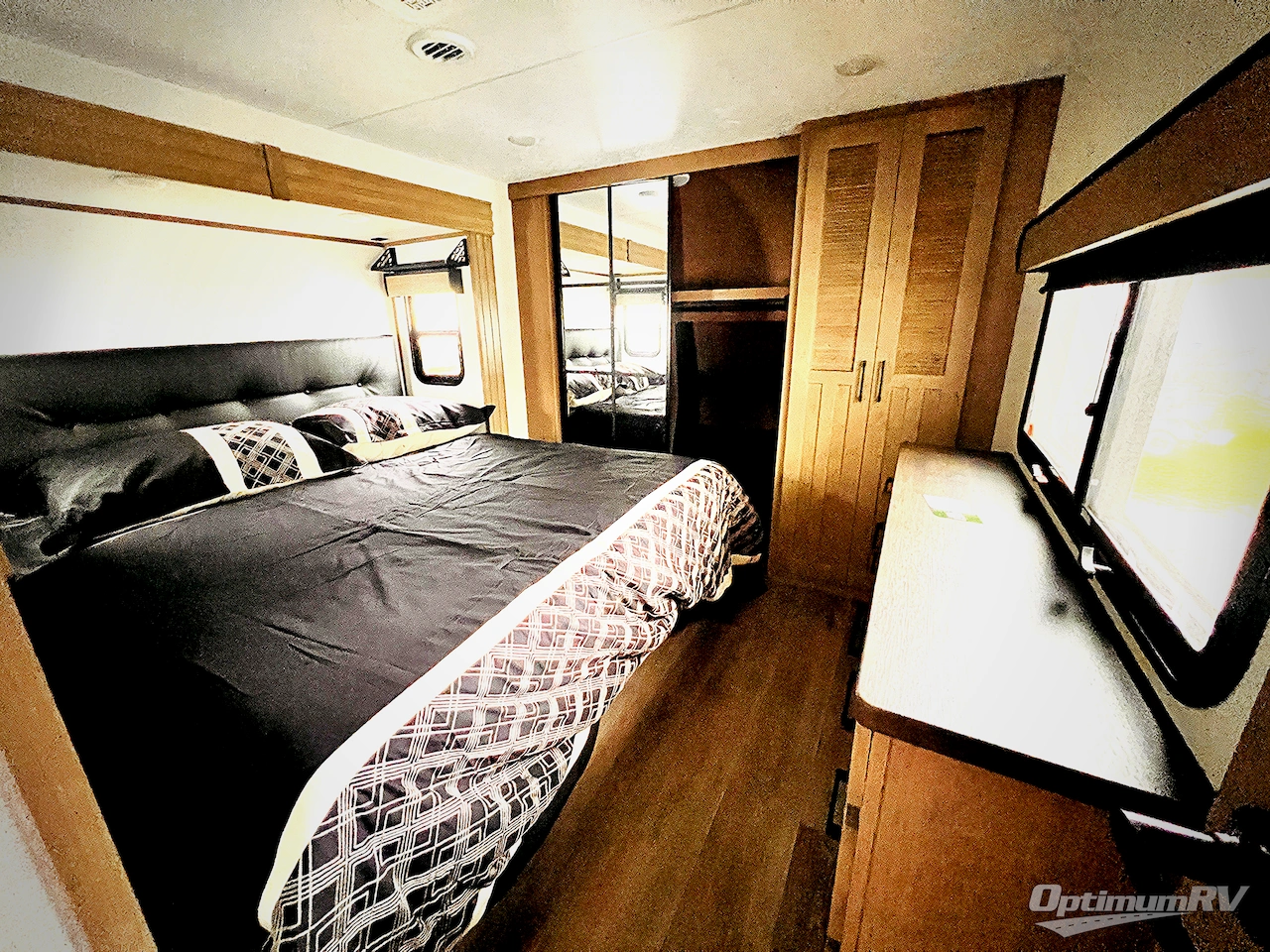 2025 KZ Durango D348BHF Photo 14
