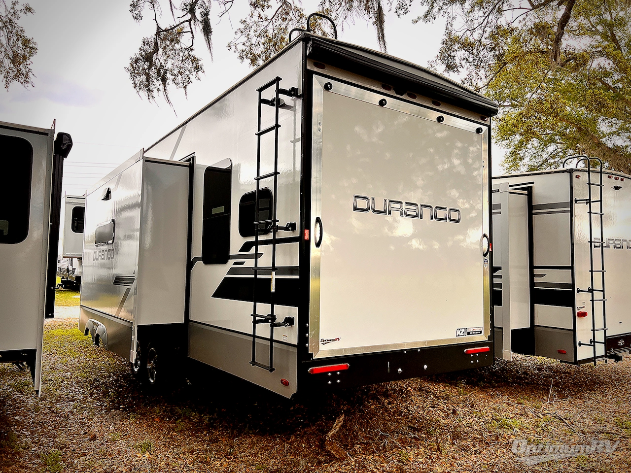 2025 KZ Durango 341RPT Photo 2