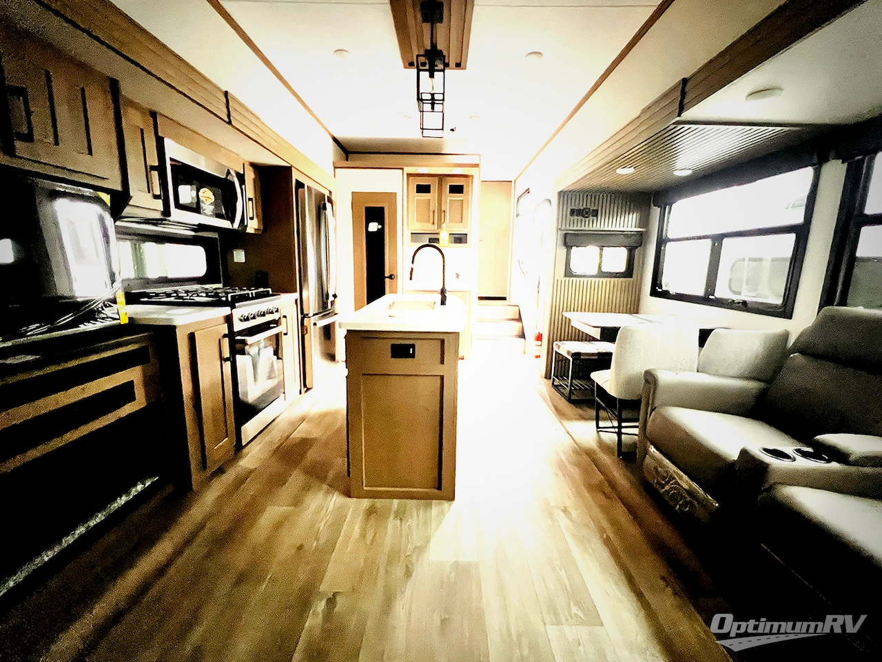 2025 KZ Durango 341RPT Photo 5