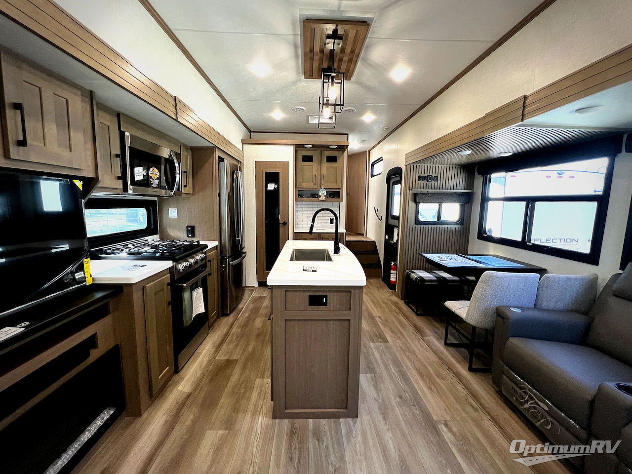 2025 KZ Durango D341RPT Photo 5