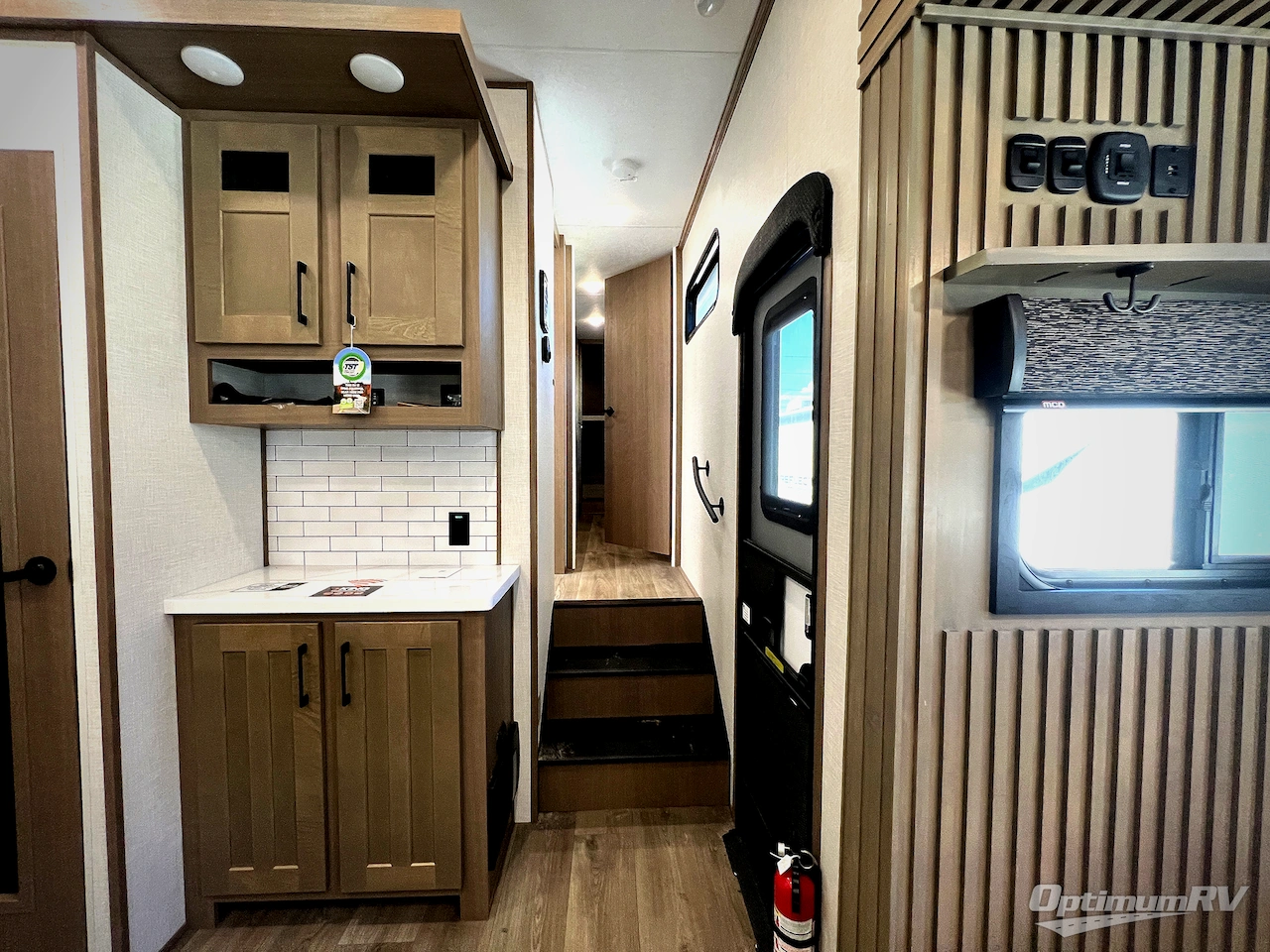 2025 KZ Durango D341RPT Photo 16