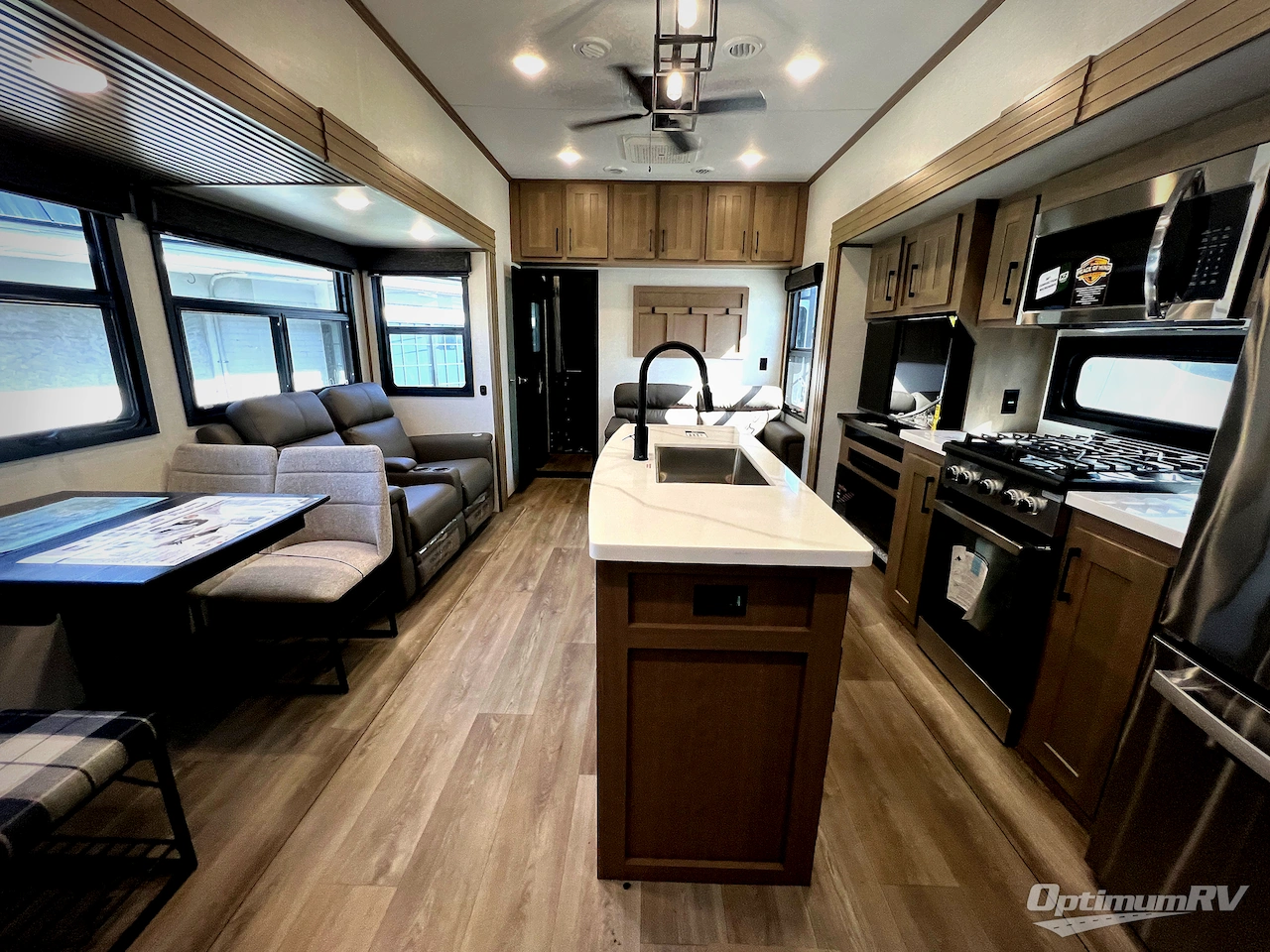 2025 KZ Durango D341RPT Photo 23