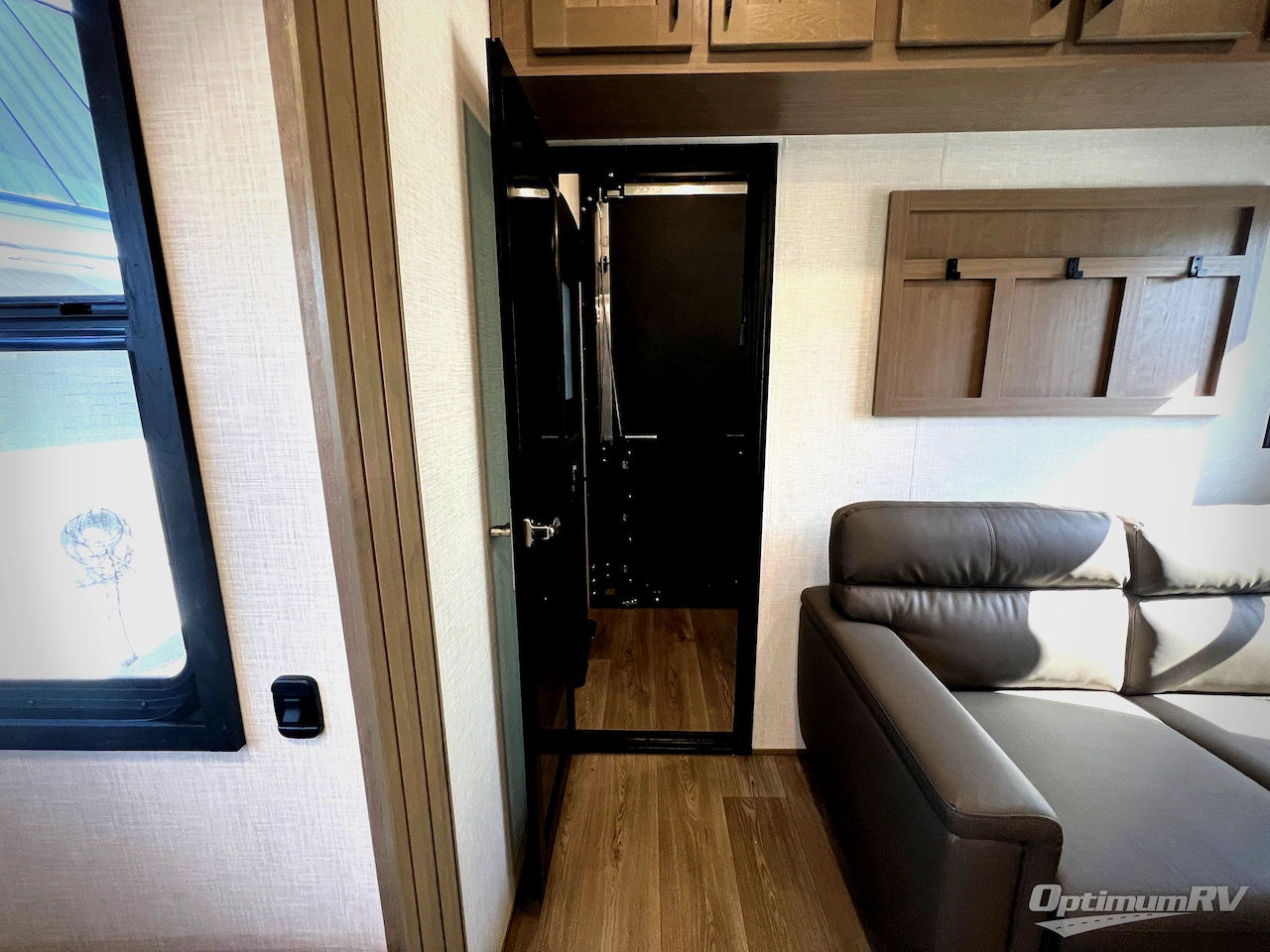 2025 KZ Durango D341RPT Photo 25
