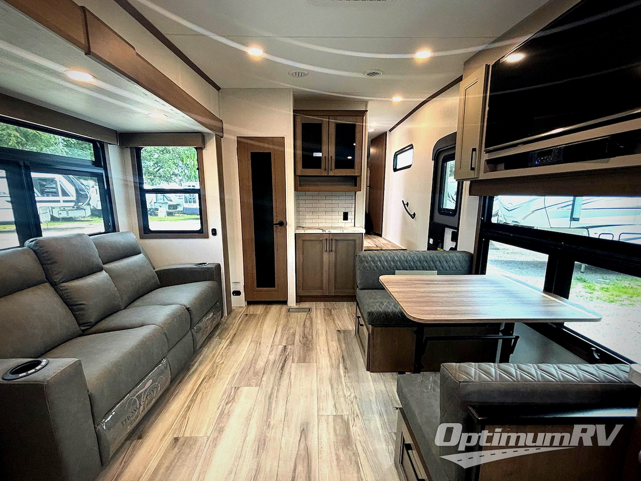 2026 KZ Durango Half-Ton 232MLD Photo 4