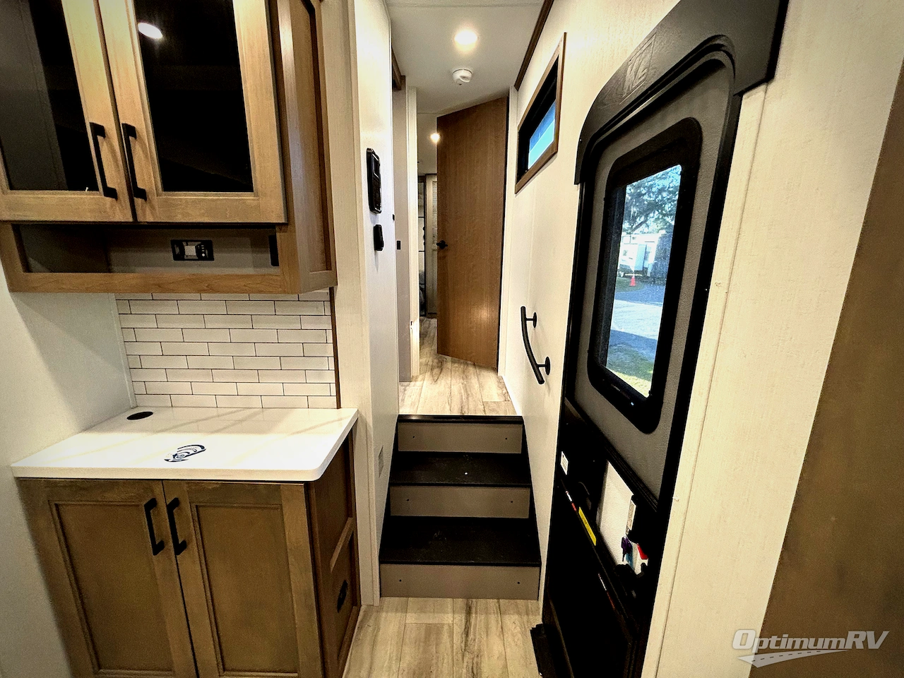 2026 KZ Durango D301RLT Photo 6