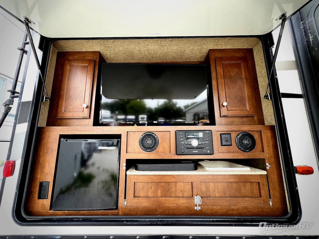 2016 Venture SportTrek 327VIK Photo 24