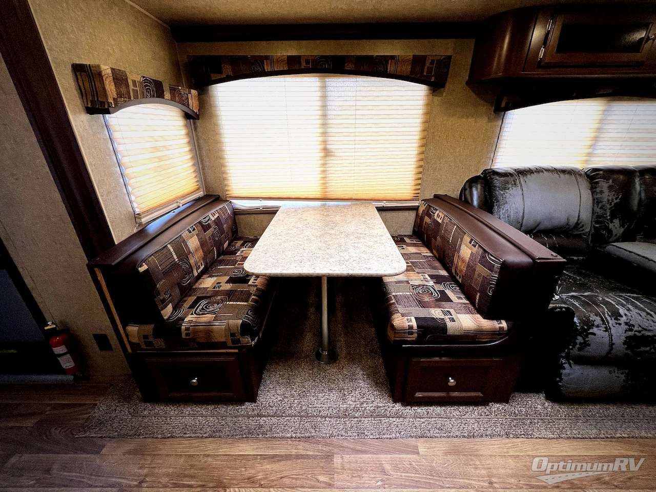 2016 Venture SportTrek 327VIK Photo 16