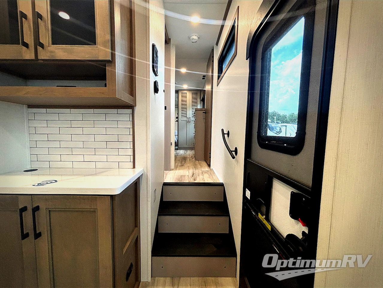 2026 KZ Durango 301RLT Photo 12