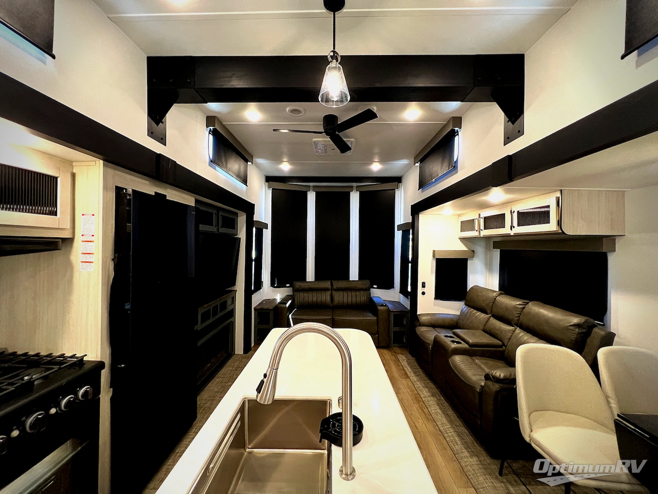 2026 Forest River Puma Vista 402LFT Photo 5