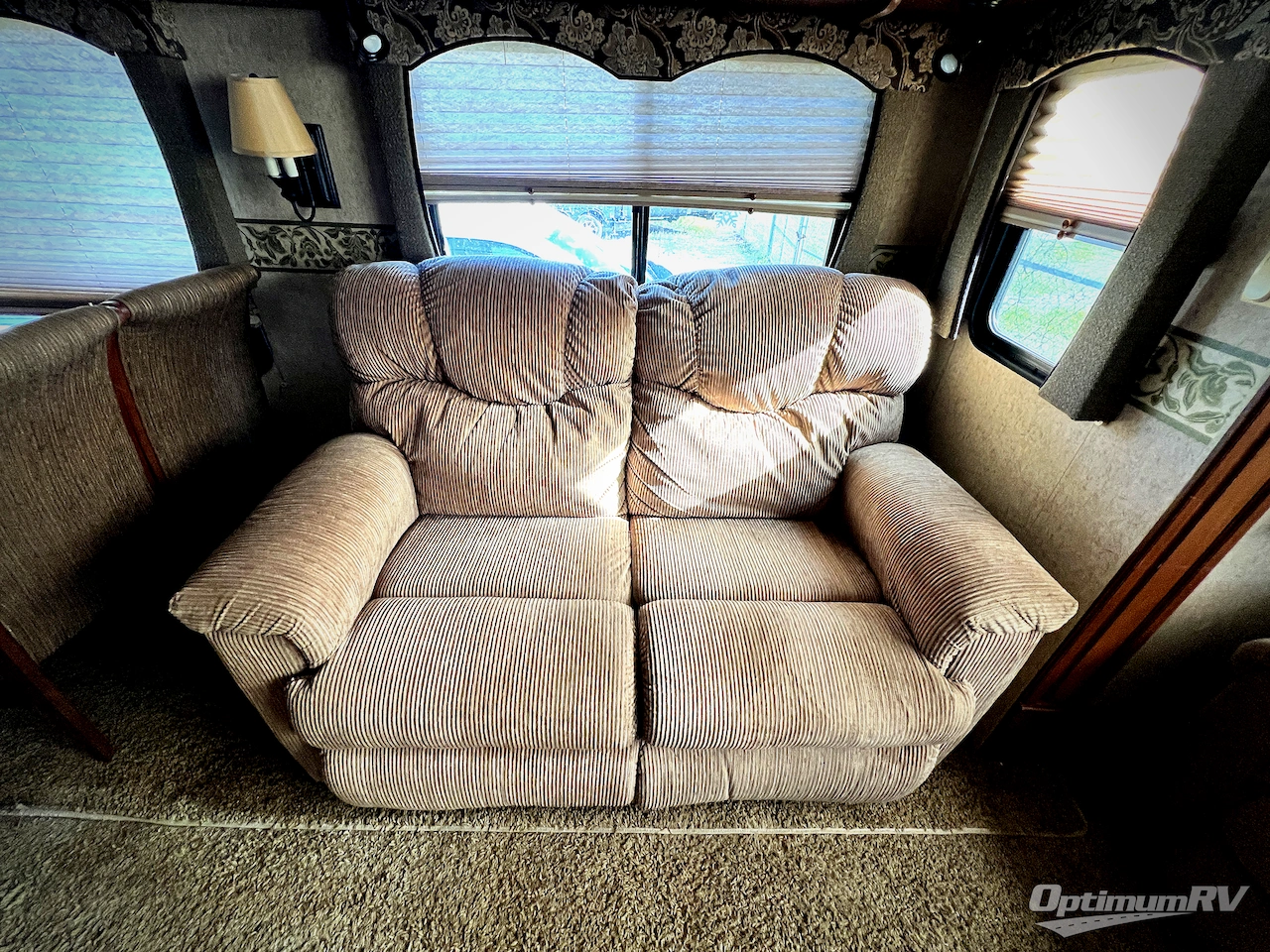 2011 Heartland Bighorn 3455RL Photo 5