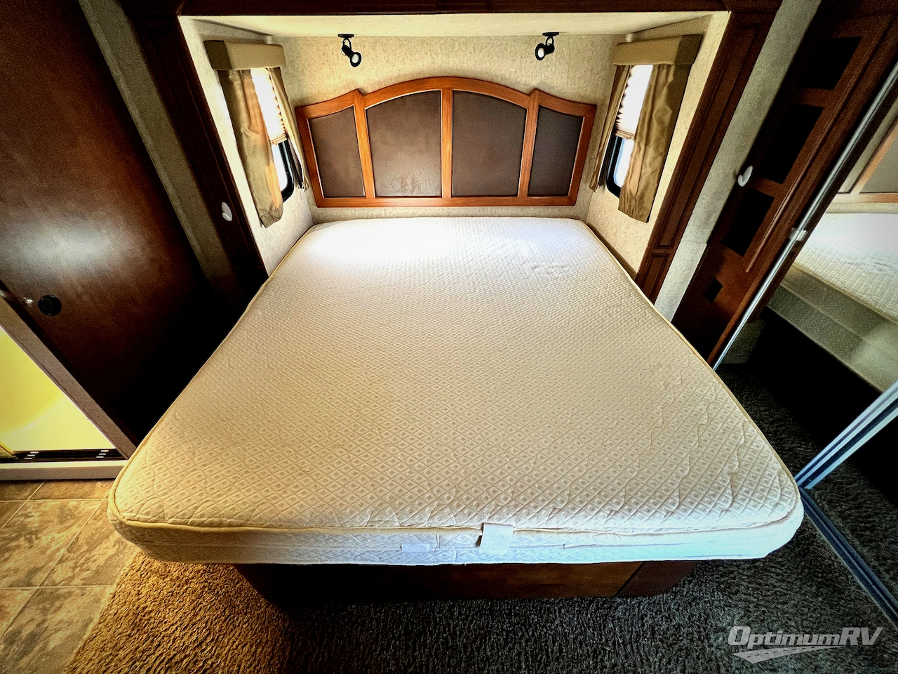 2011 Heartland Bighorn 3455RL Photo 17