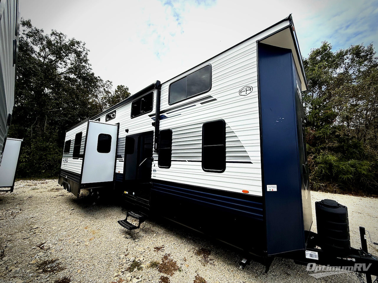 2026 Palomino Puma Destination 421LFT Photo 1