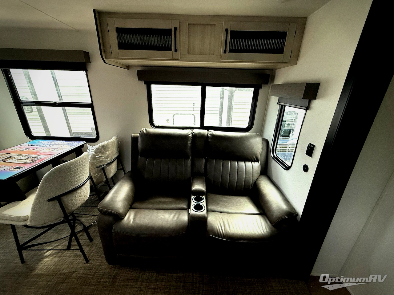 2026 Palomino Puma Destination 421LFT Photo 6