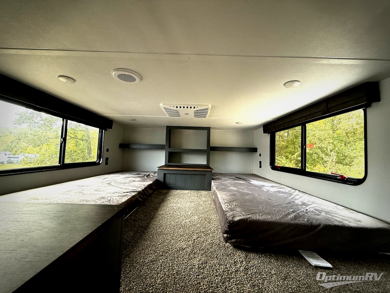 2026 Palomino Puma Destination 421LFT Photo 21