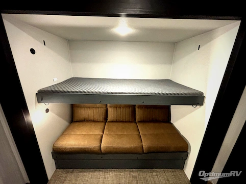 2026 Palomino Puma 31QBBH RV Photo 4