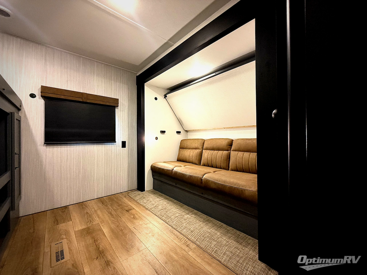 2026 Palomino Puma 31QBBH Photo 17