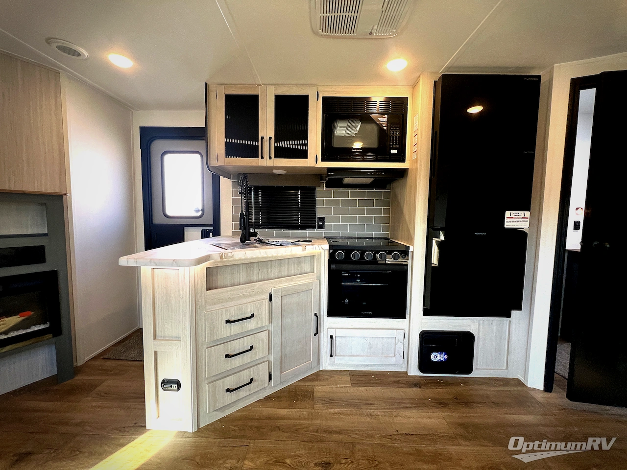 2026 Forest River Puma 32BHQS Photo 10