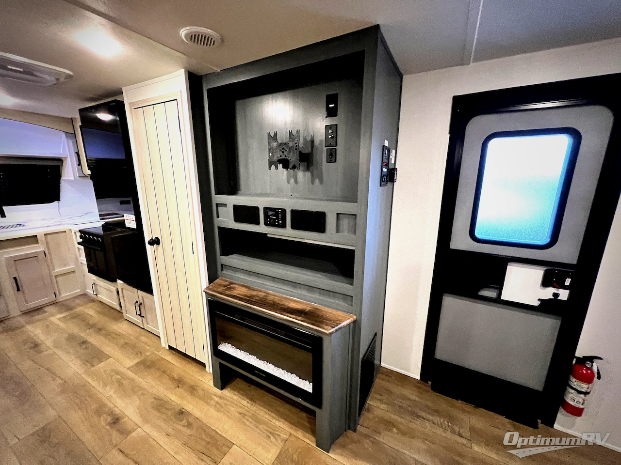 2026 Palomino Puma 31FKRK Photo 6