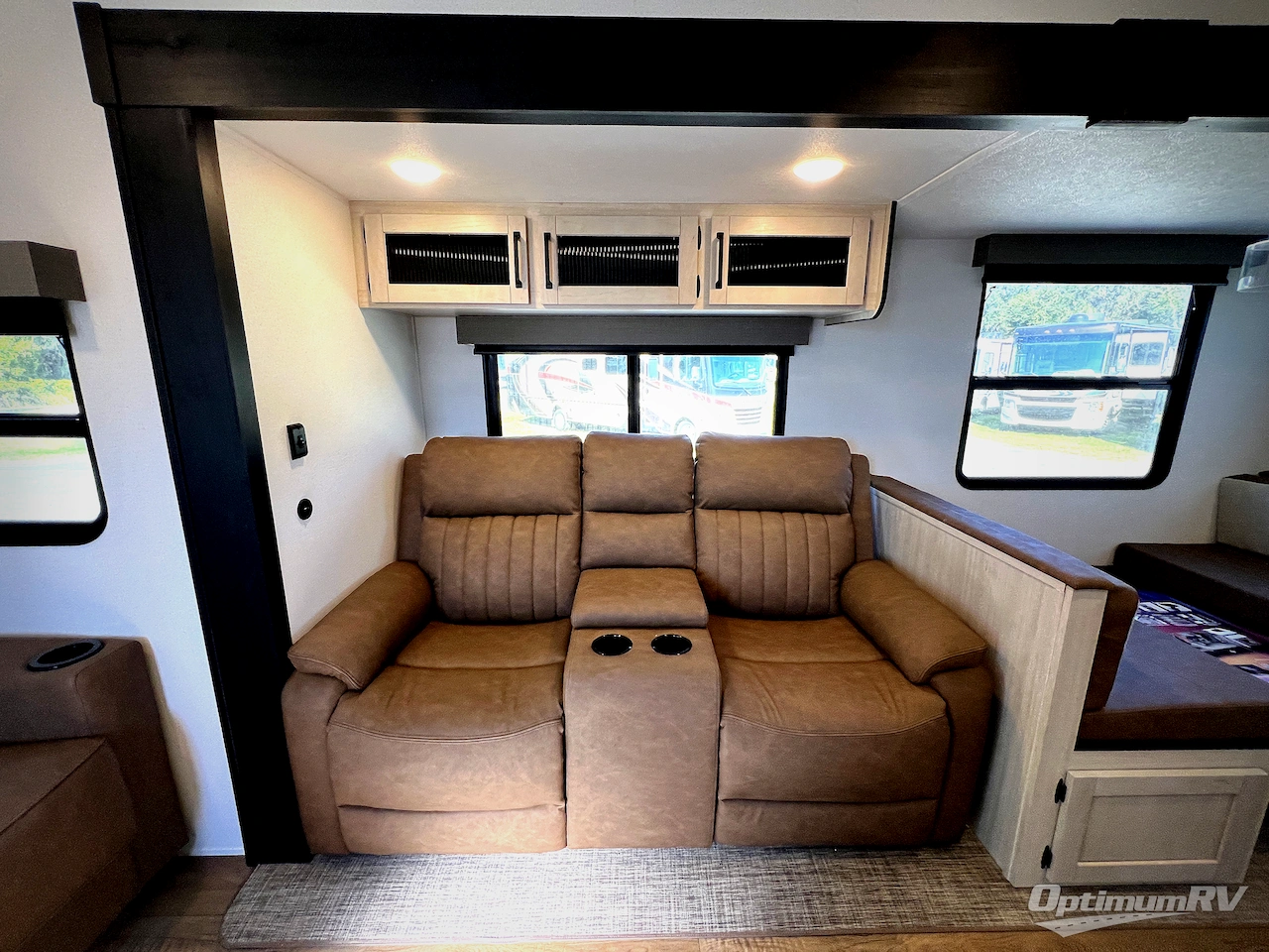 2026 Palomino Puma 31FKRK Photo 6