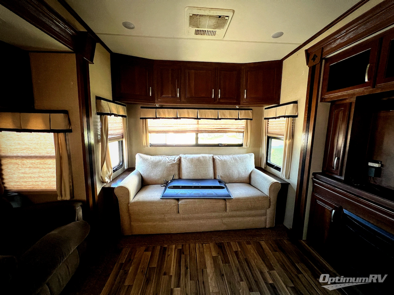 2014 Grand Design Solitude 369RL Photo 6