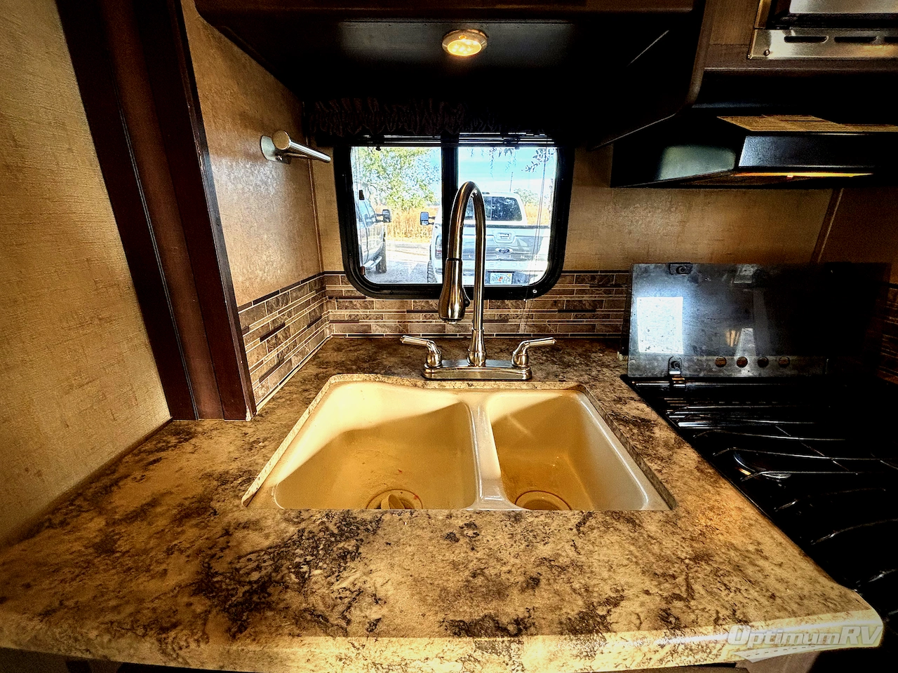 2016 Forest River Surveyor 240RBS Photo 9