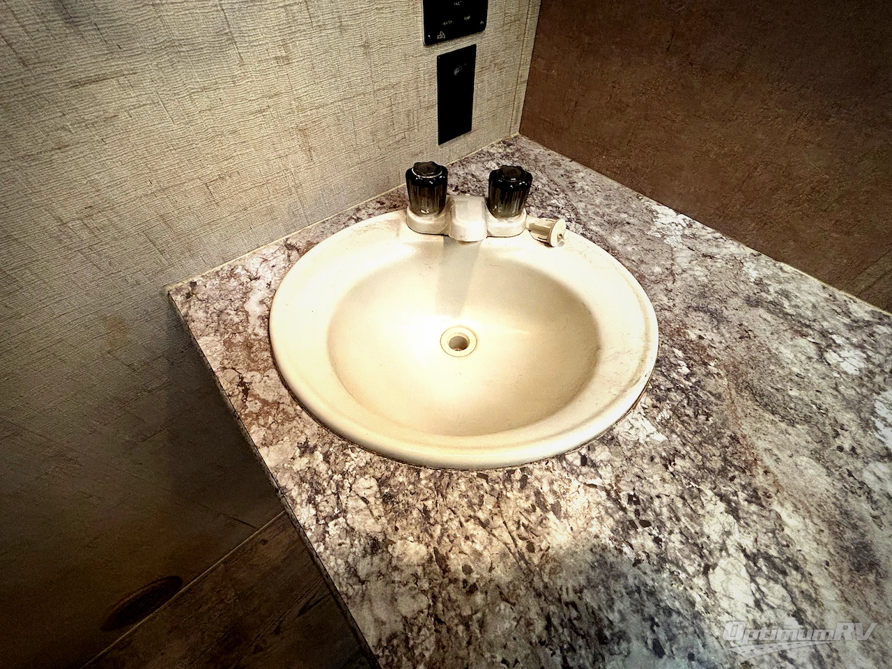 2016 Forest River Surveyor 240RBS Photo 11