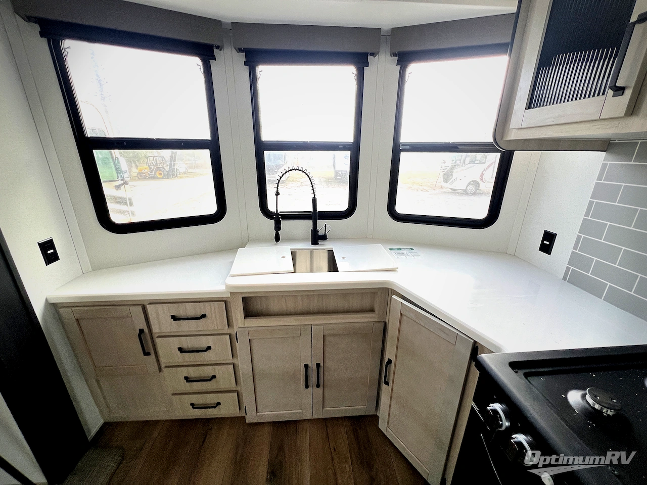 2026 Palomino Puma Destination 39FKL Photo 11