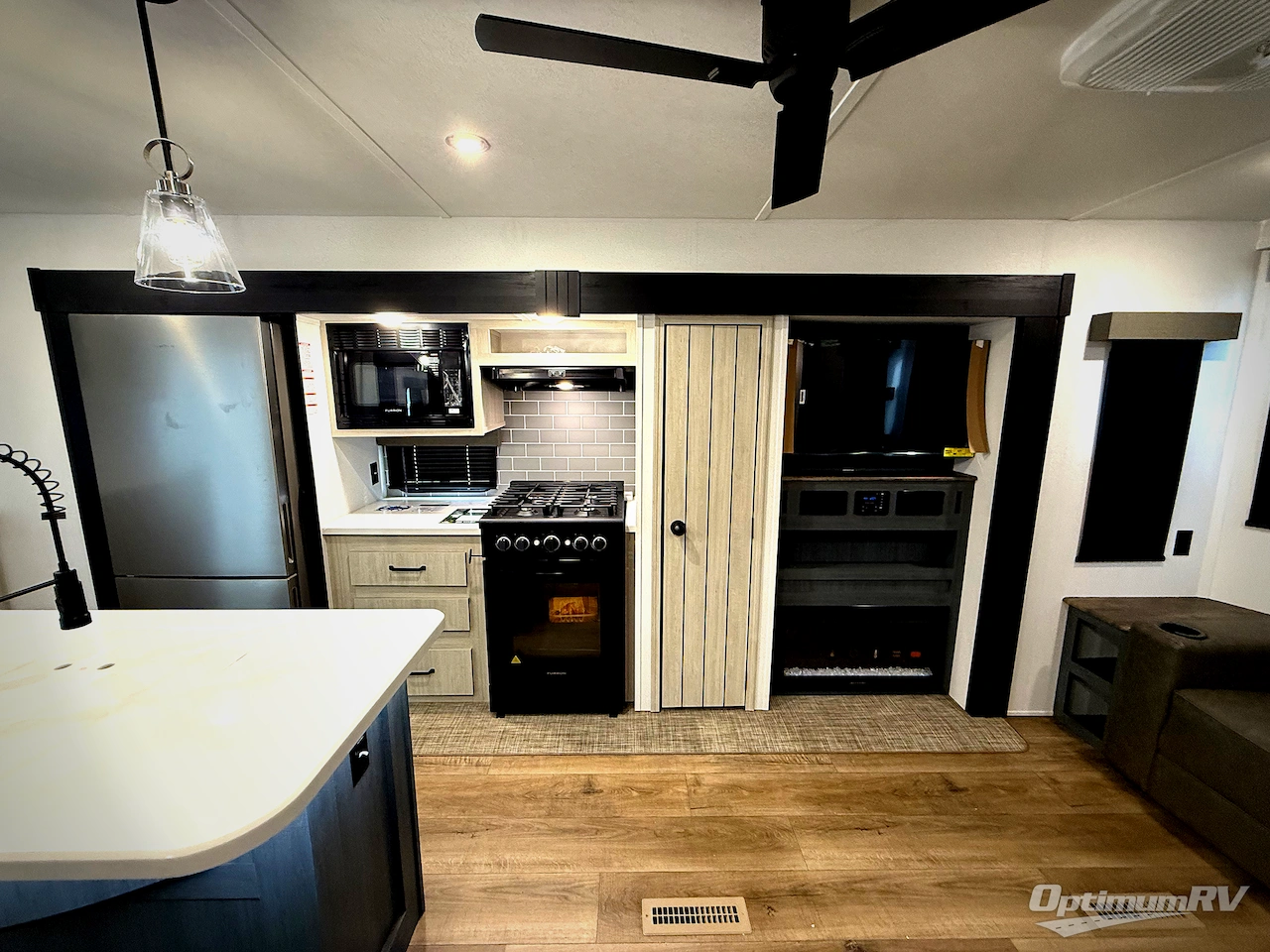 2026 Forest River Puma Vista 37PFL Photo 9