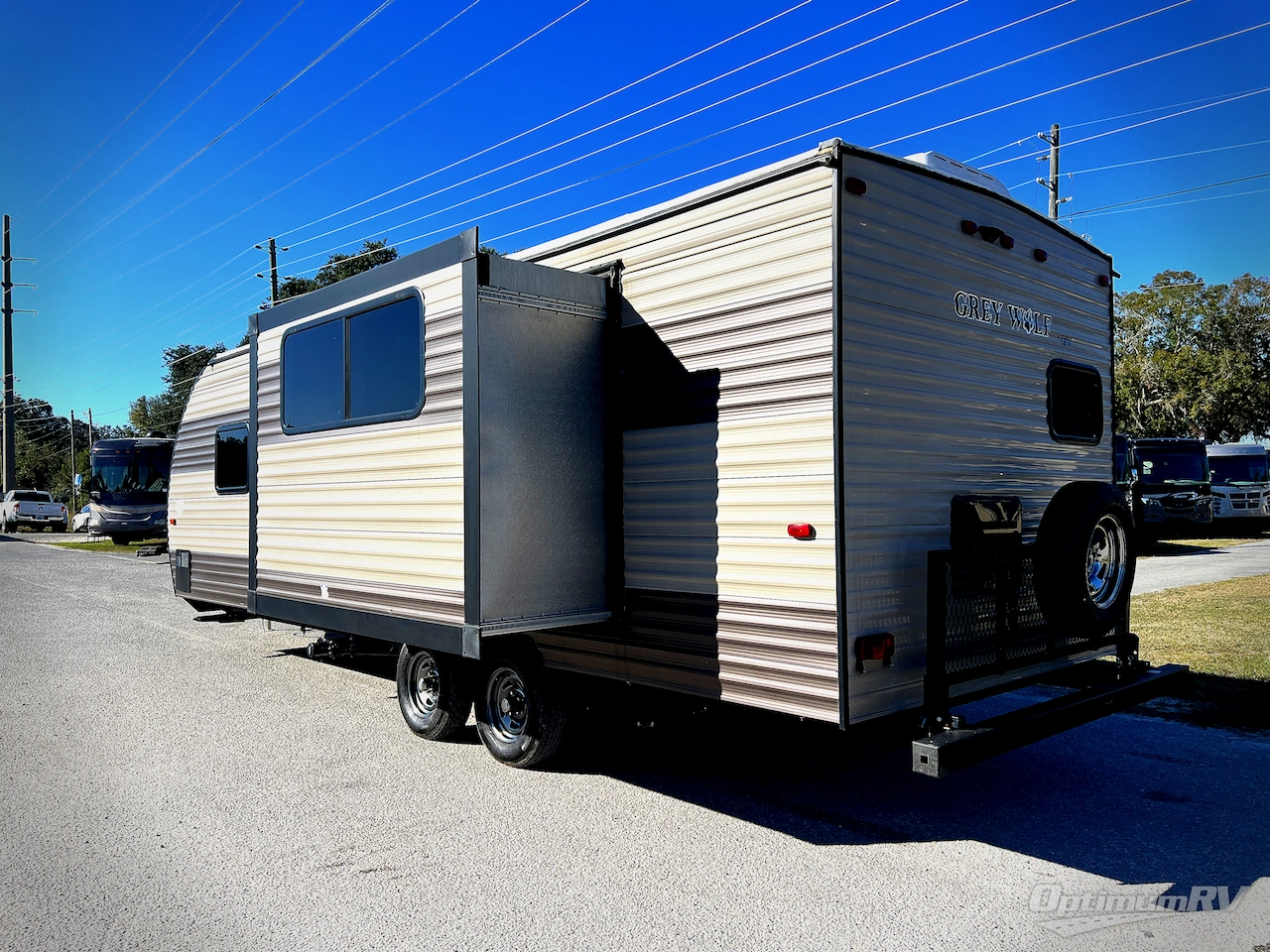 2017 Forest River Cherokee Grey Wolf 24RK Photo 2