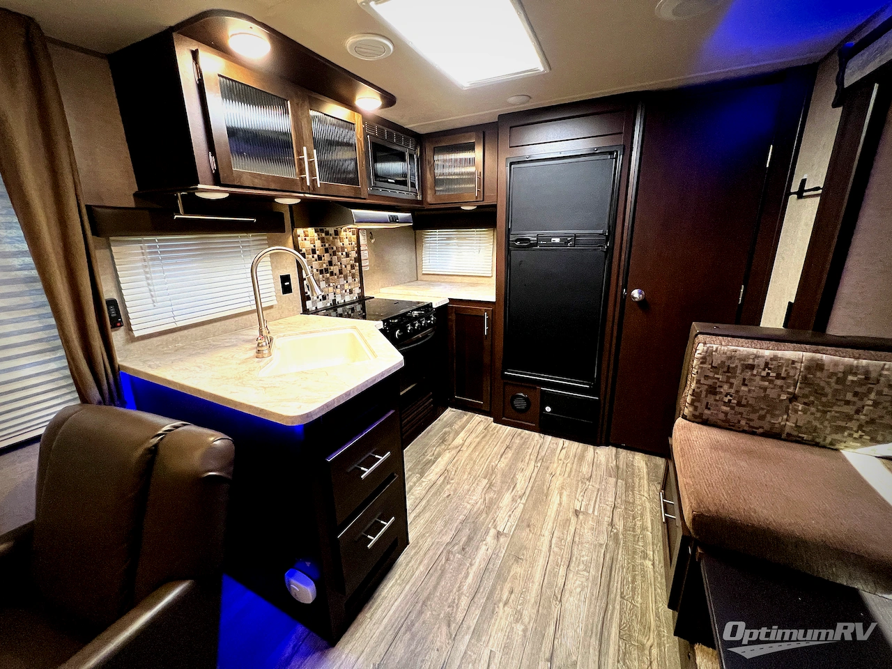 2017 Forest River Cherokee Grey Wolf 24RK Photo 10