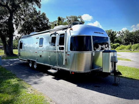 Used 2017 Airstream RV Classic 30 Featured Photo