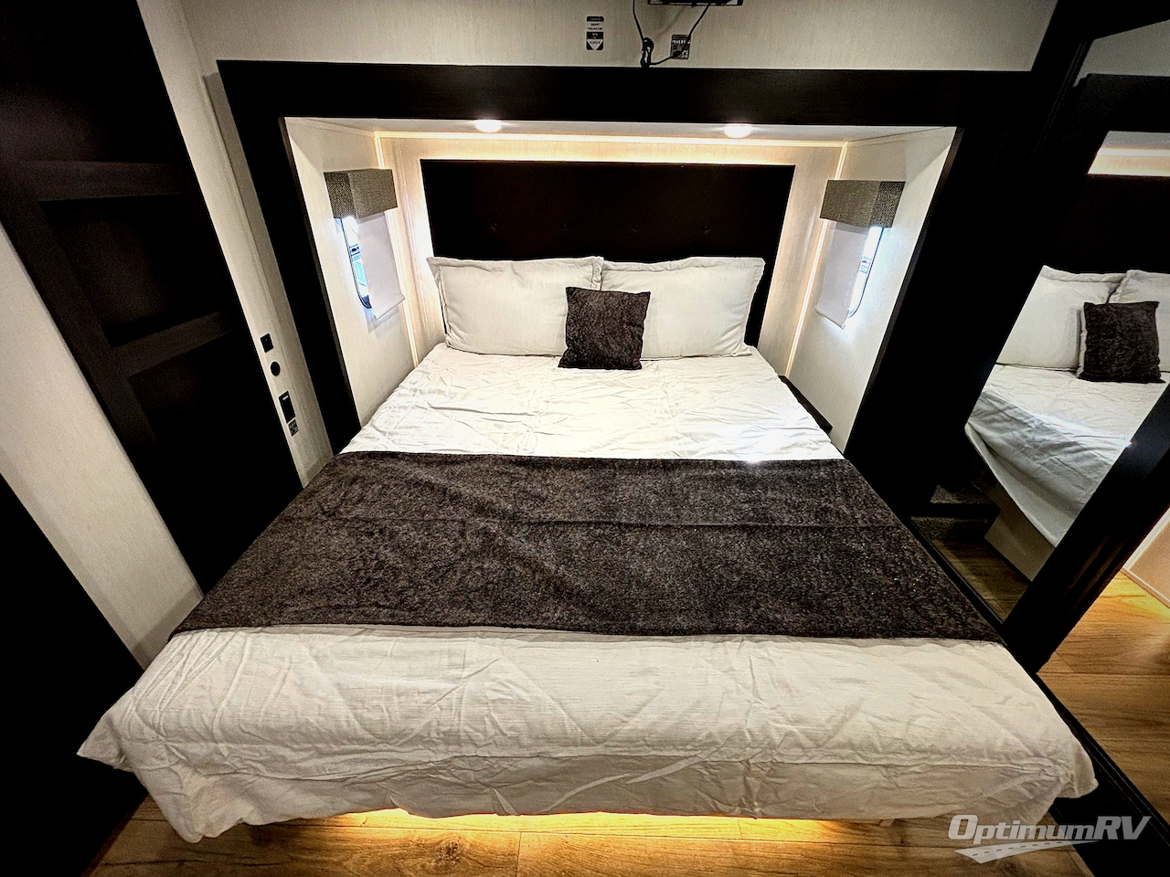 2026 Forest River Sabre 36DBB Photo 9