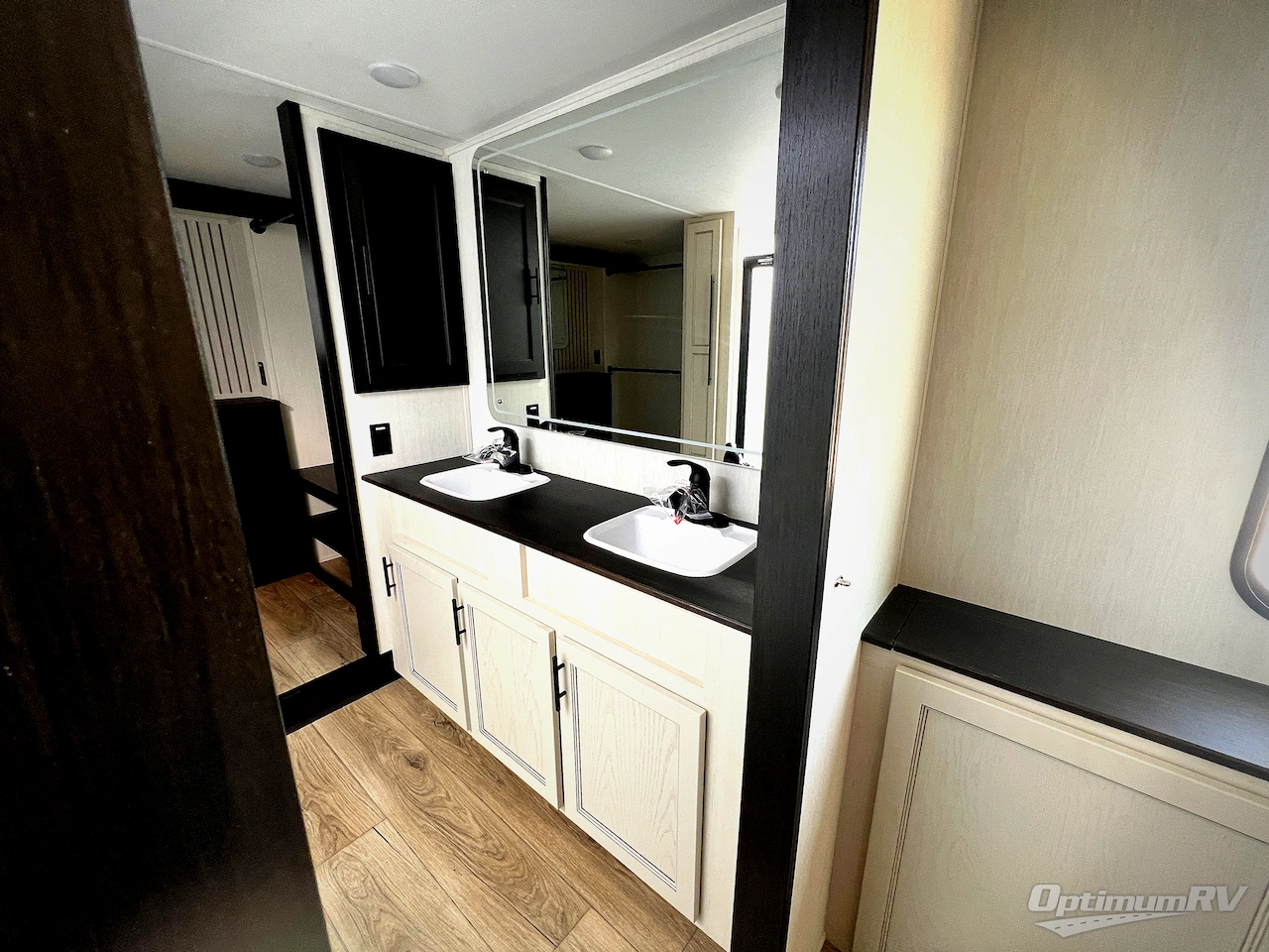 2026 Forest River Cherokee Sabre 36EST Photo 21