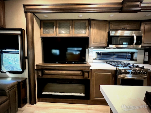 2022 Grand Design Solitude 310GK RV Photo 2