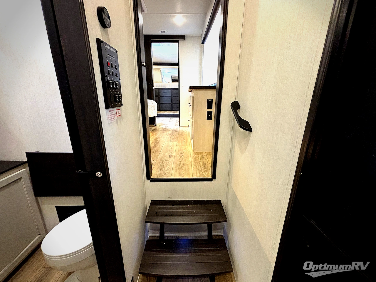 2026 Forest River Cherokee Sabre 36EST Photo 7